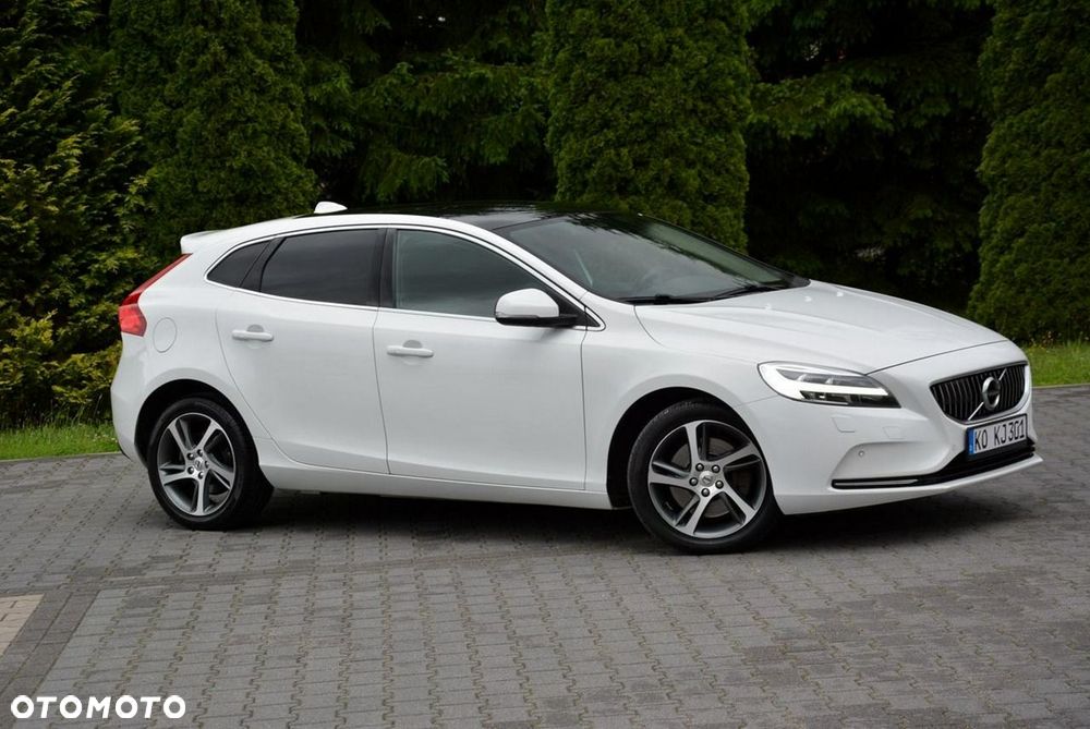 Volvo V40 T3 Geartronic Summum - 3