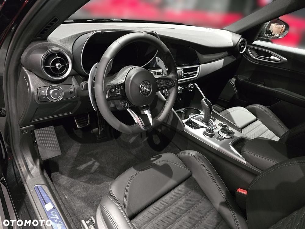 Alfa Romeo Giulia 2.0 Turbo Veloce Q4 - 12
