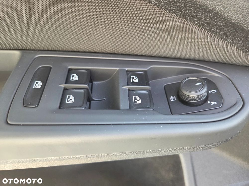Volkswagen Golf 1.0 TSI Life - 28