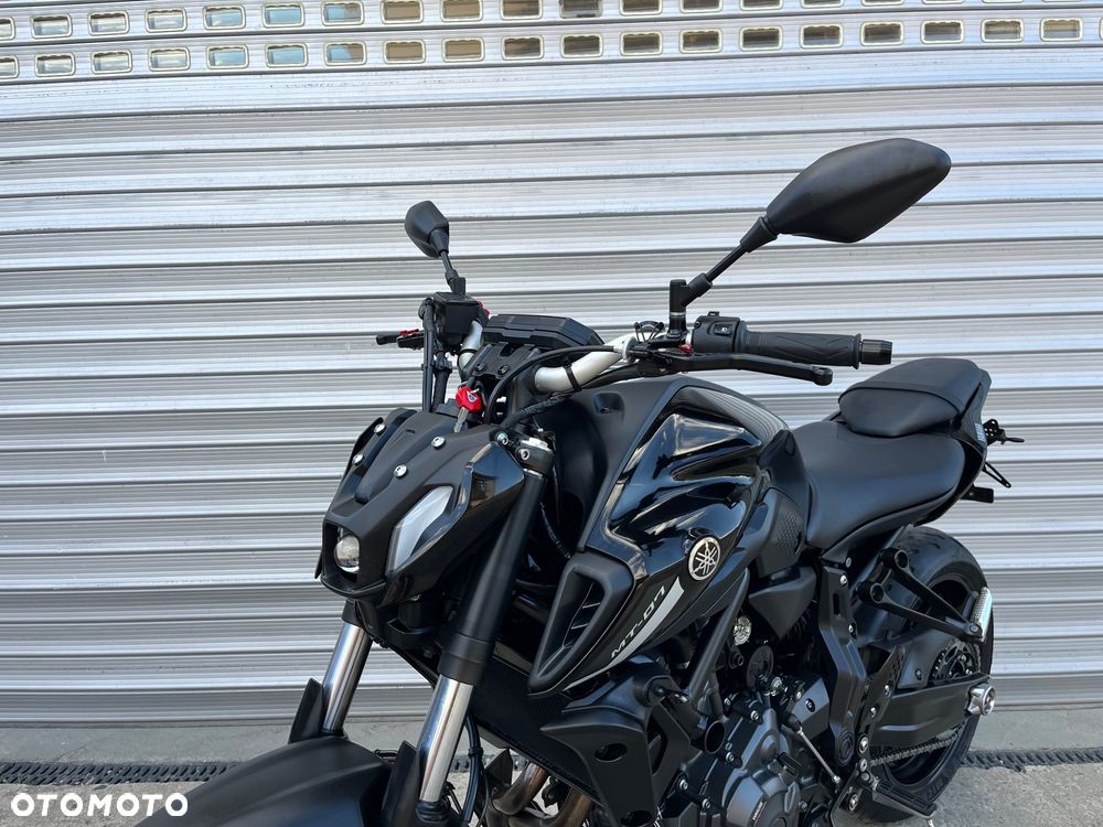 Yamaha MT - 17