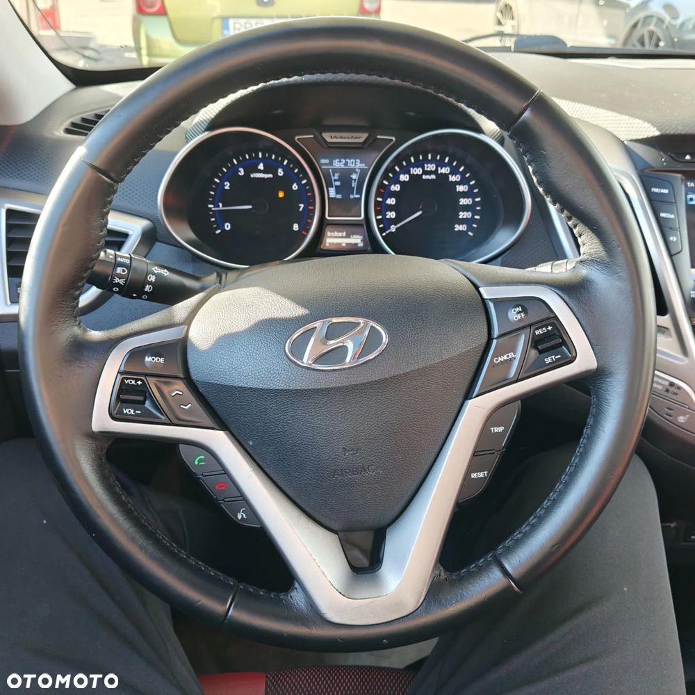 Hyundai Veloster 1.6 GDI Premium - 8