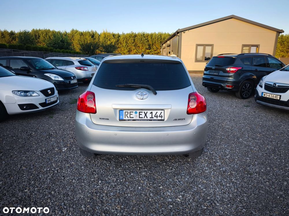 Toyota Auris 1.6 Valvematic Edition - 16