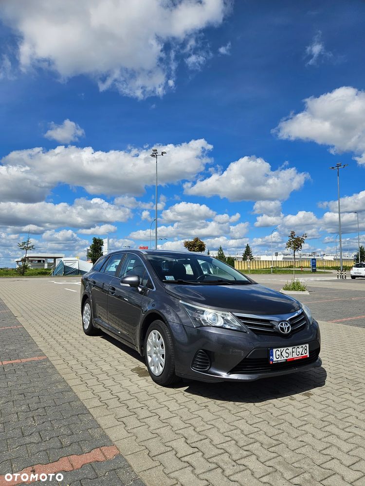 Toyota Avensis 1.8 Active - 9