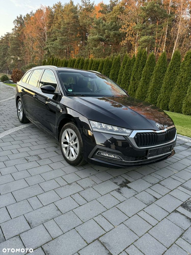 Skoda Octavia 2.0 TDI DSG Ambition - 1