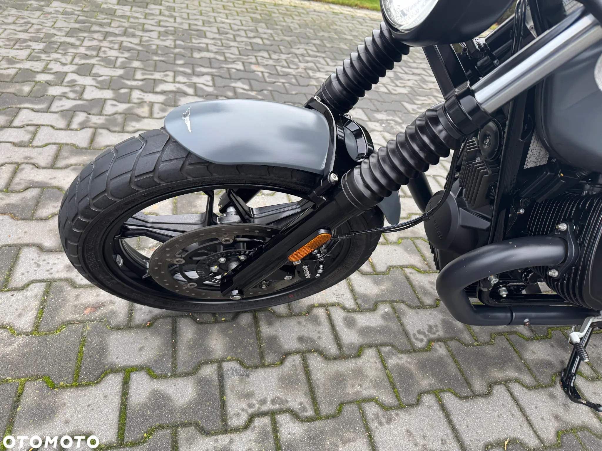 Moto Guzzi V7 - 14