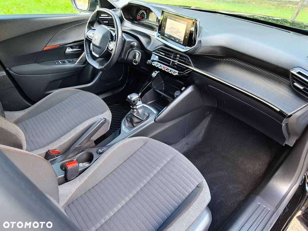 Peugeot 2008 BlueHDi 100 STOP & START Style - 29
