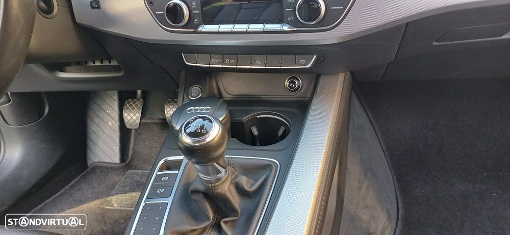 Audi A4 2.0 TDI Advance - 23