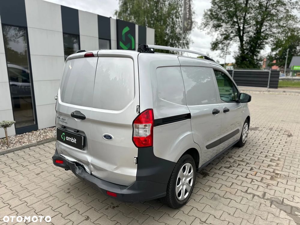 Ford Transit Courier - 9