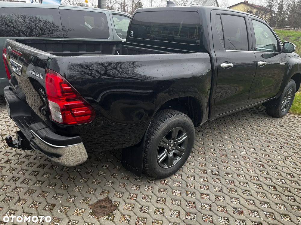 Toyota Hilux - 12