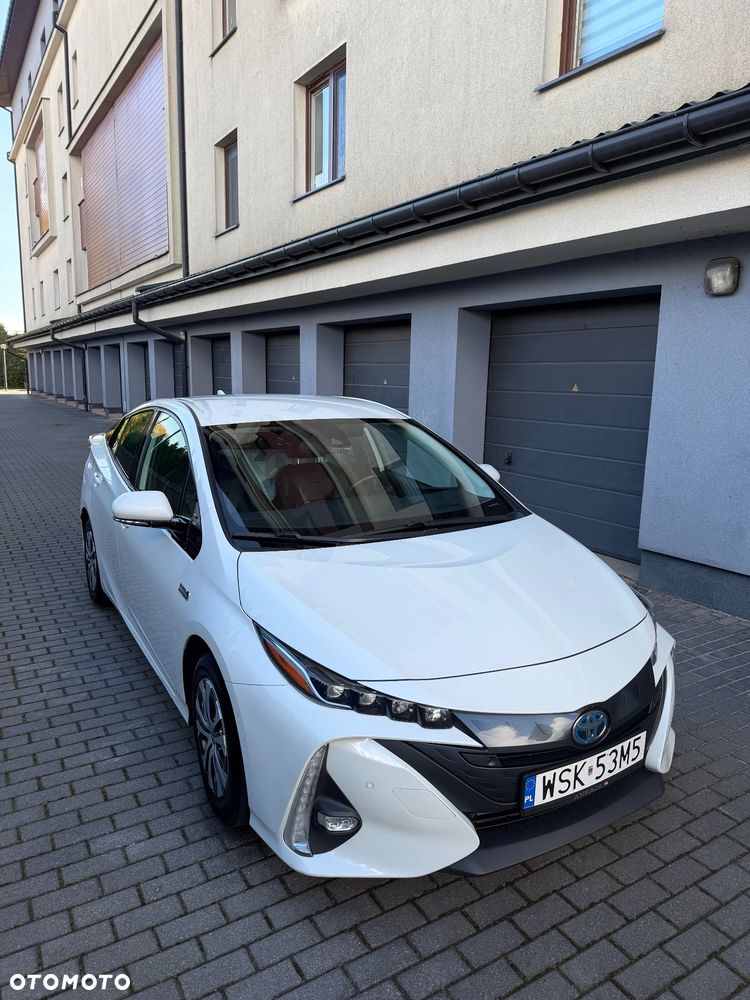 Toyota Prius - 4