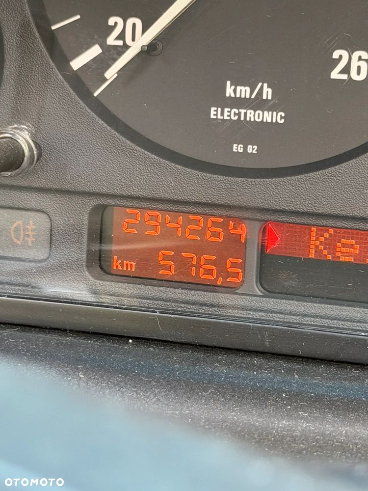 BMW Seria 7 - 23