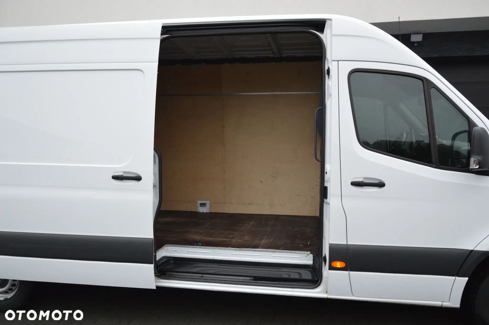 Mercedes-Benz Sprinter - 19
