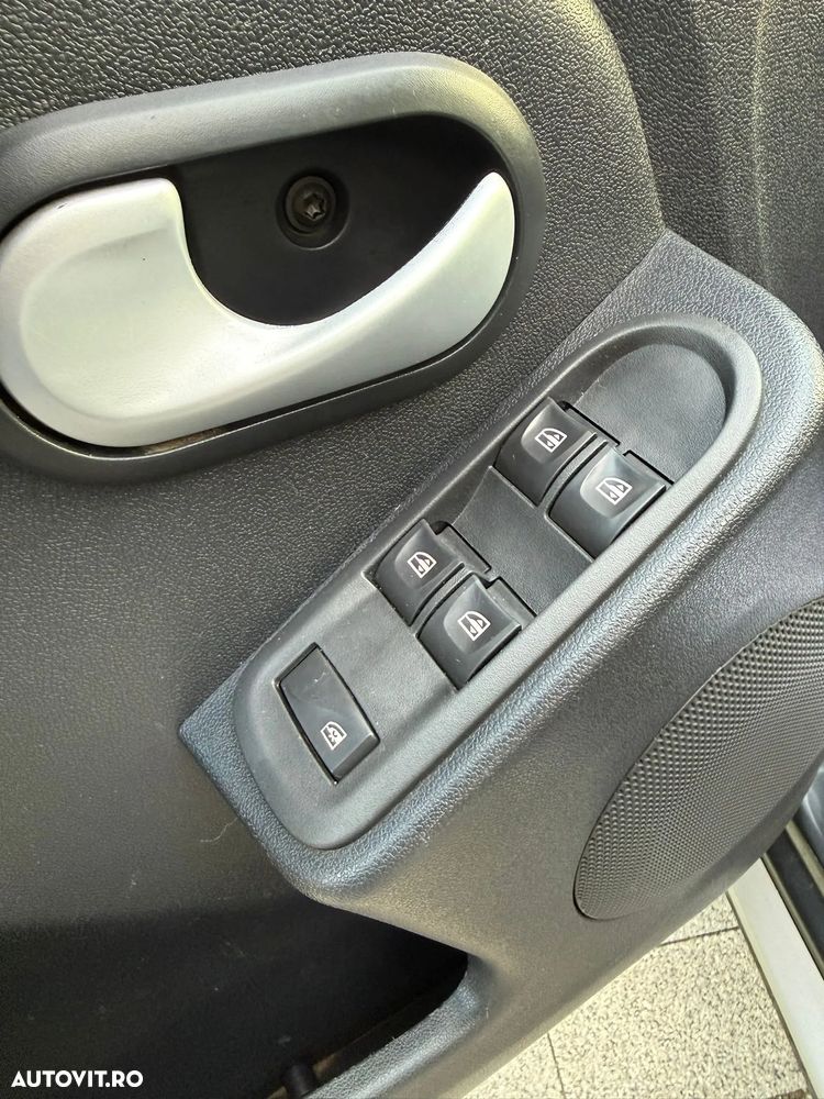 Dacia Duster 1.5 dCi 4x2 Prestige - 13