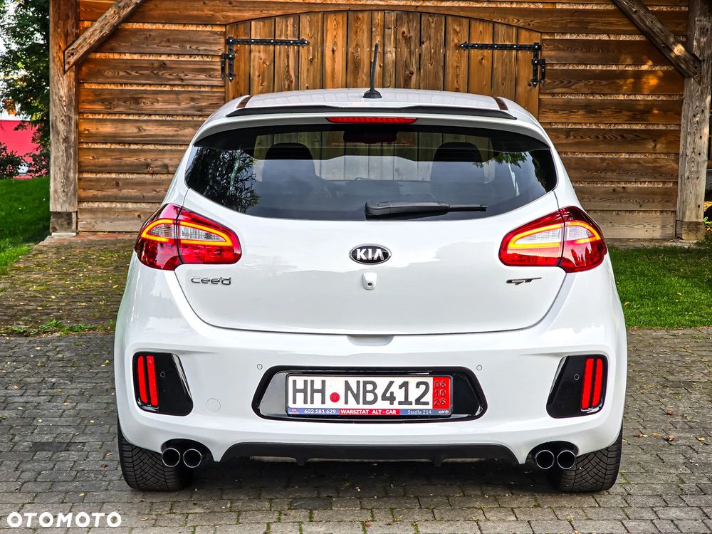 Kia Ceed - 12