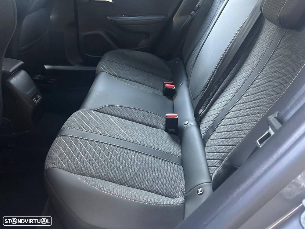 Peugeot 2008 1.2 Hybrid Allure e-DCS6 - 7