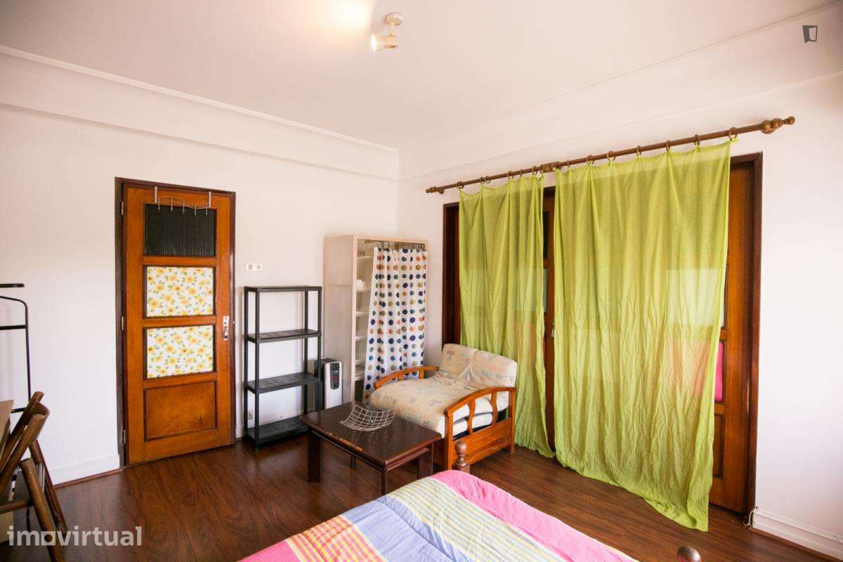 Quarto - localizado em Entrecampos Lisbon - Grande imagem: 4/20