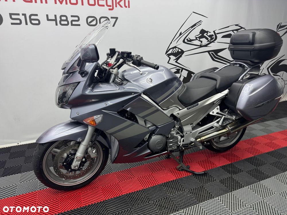 Yamaha FJR - 7