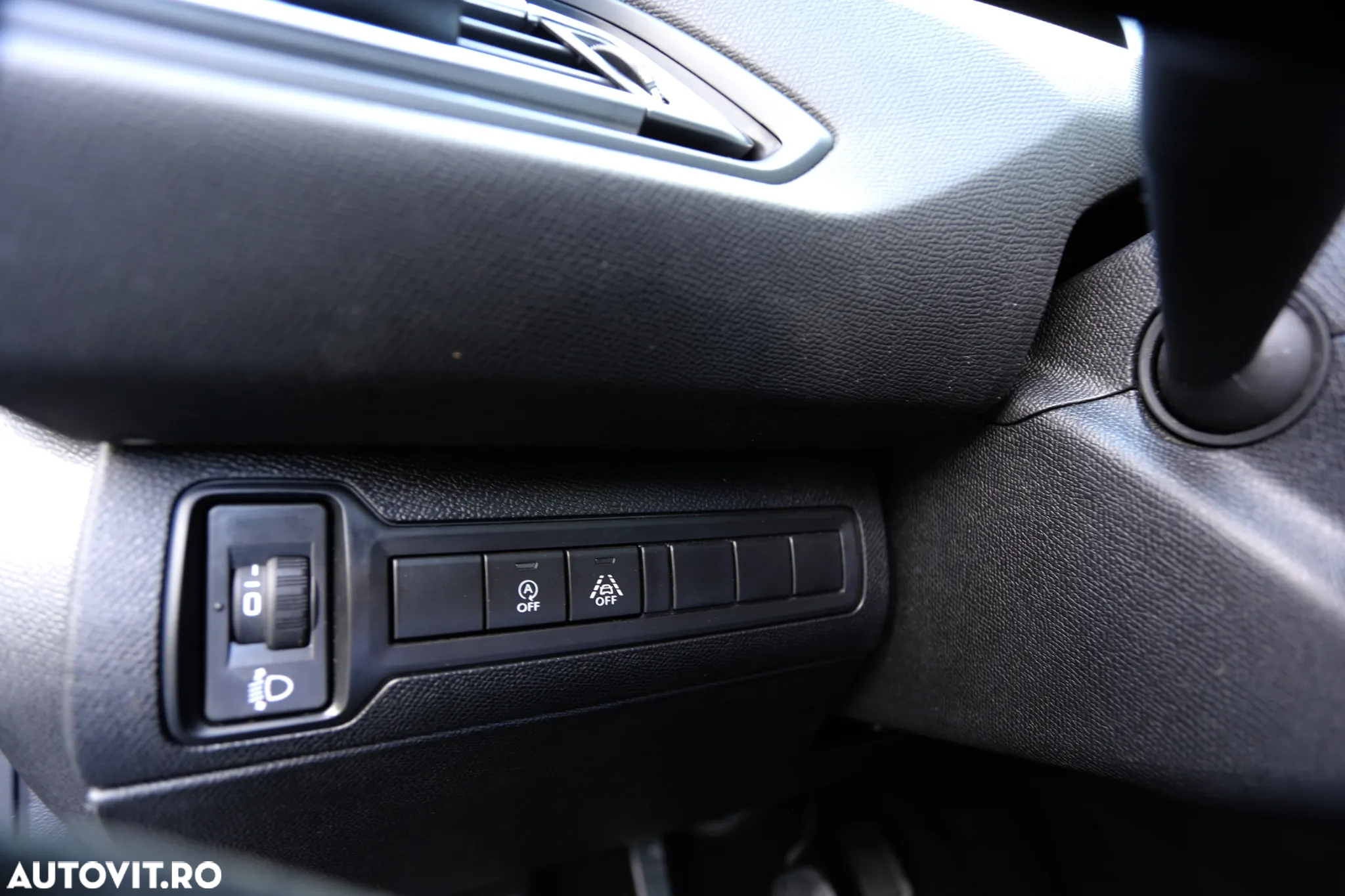 Peugeot 308 1.2 e-THP STT Allure - 13