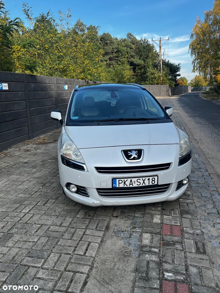Peugeot 5008 2011 photo 2