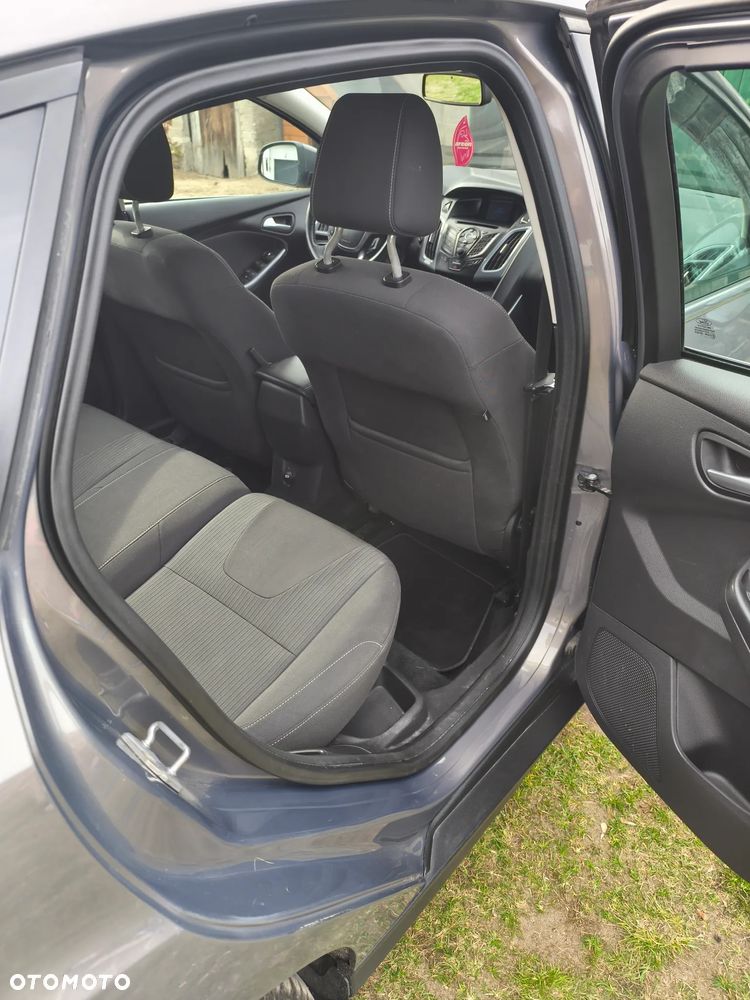 Ford Focus - 10