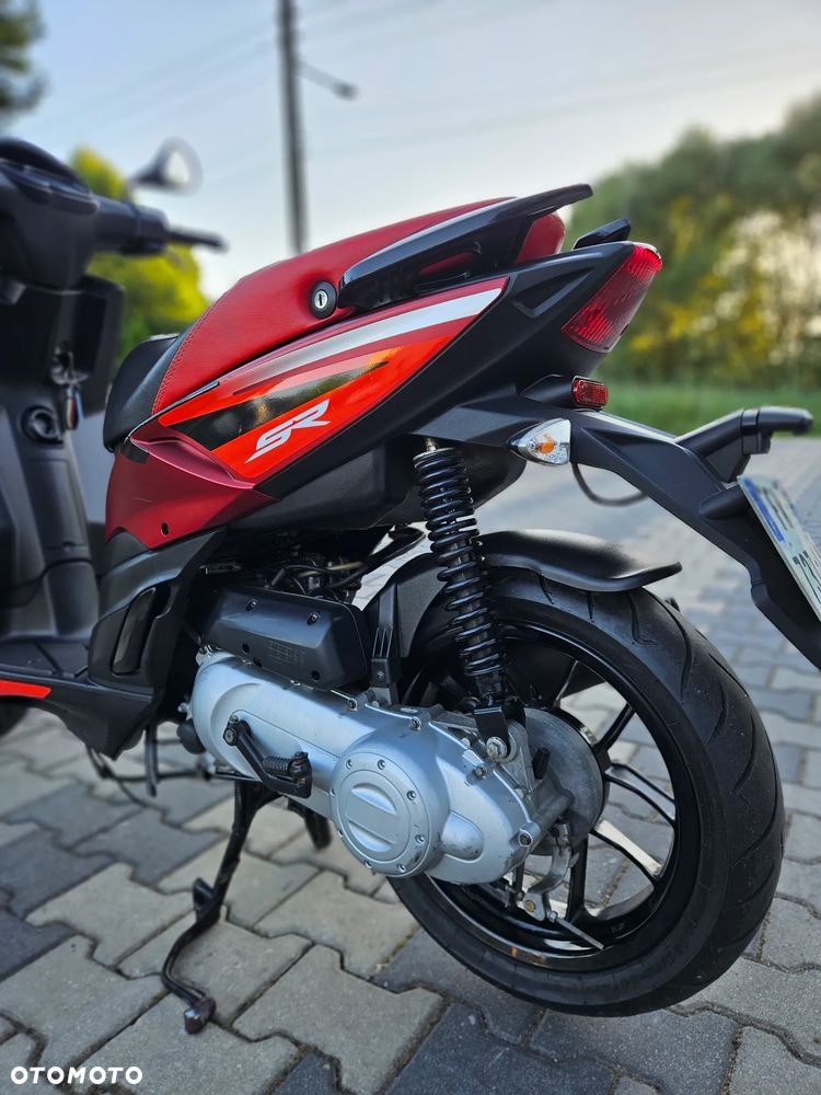Aprilia SR - 10