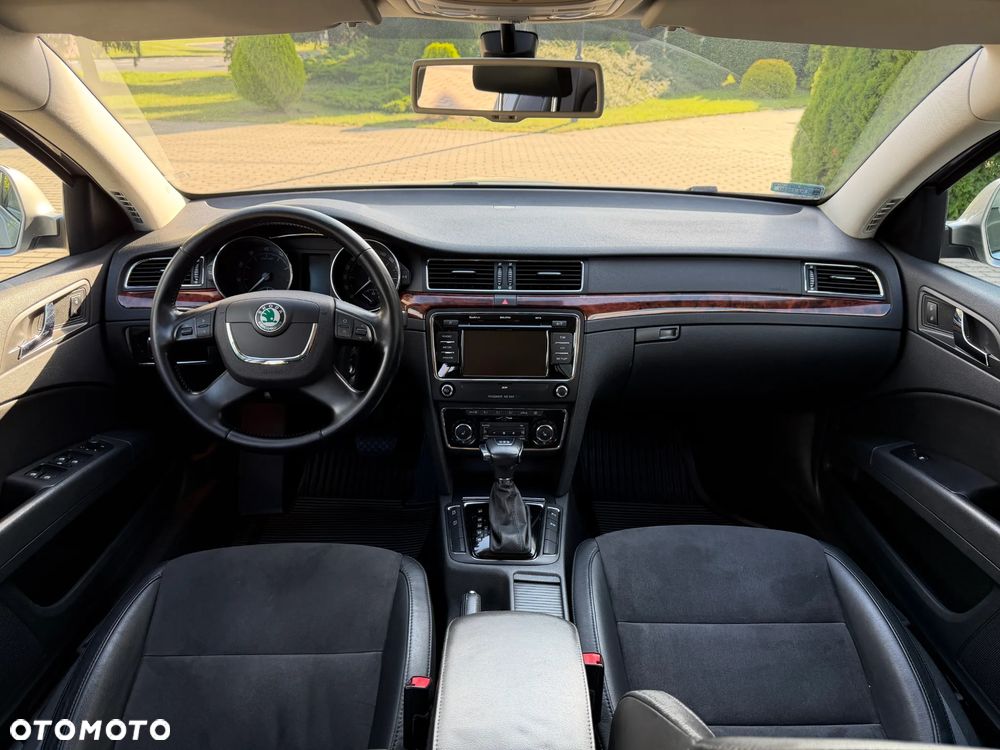 Skoda Superb 2.0 TSI Platinum DSG - 20