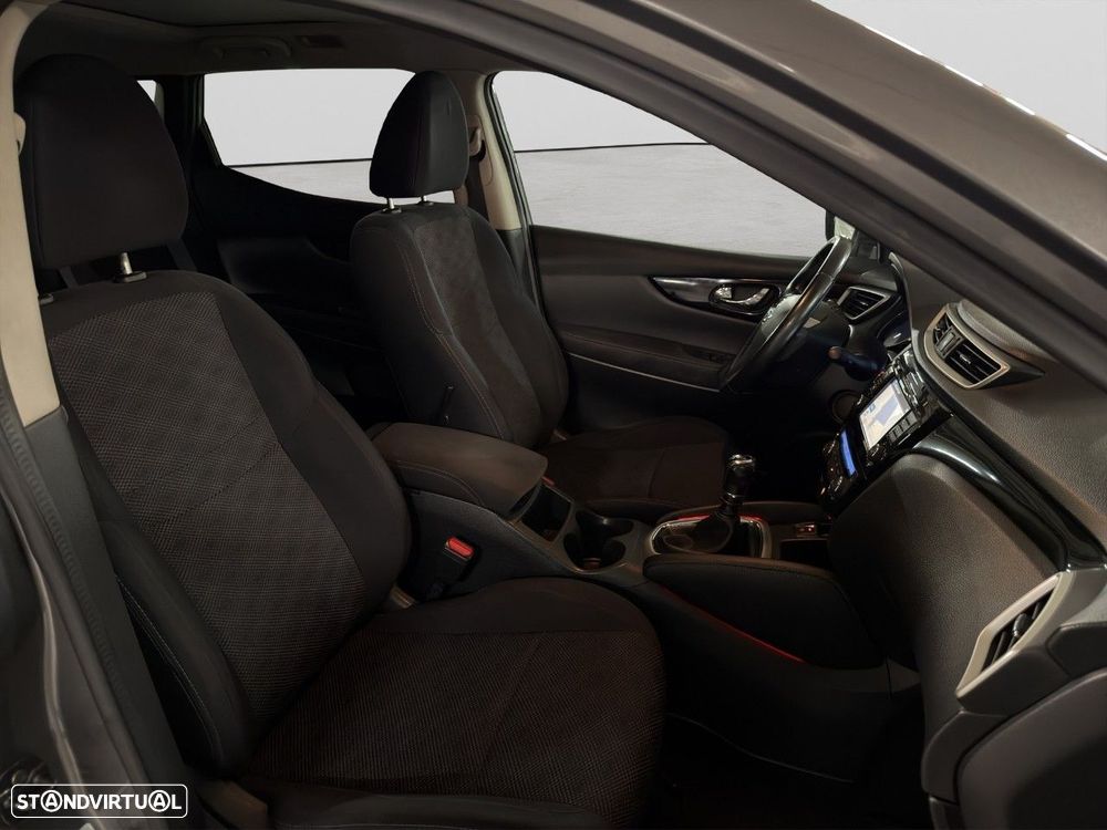 Nissan Qashqai 1.5 dCi Acenta - 13