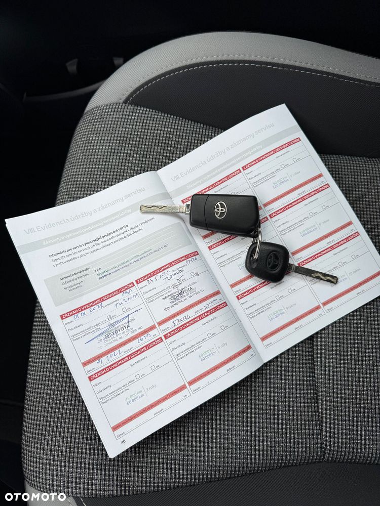 Toyota Yaris 1.5 Premium CVT - 31