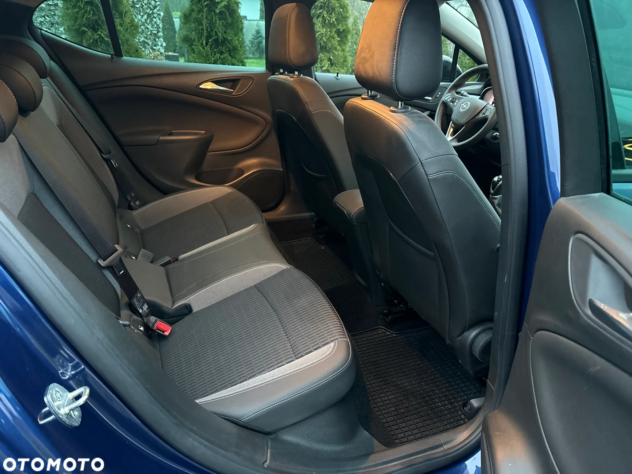 Opel Astra 1.2 Turbo Elegance - 33