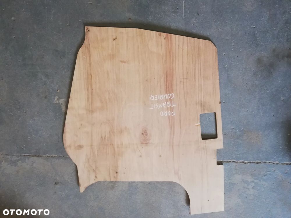 Ford Transit Courier sklejka zabudowa ścian podłoga - 4