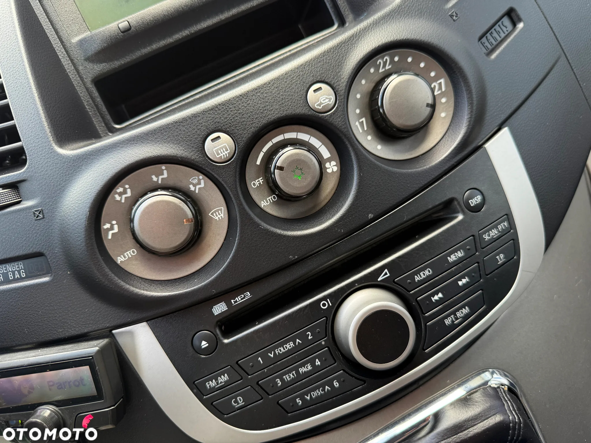 Mitsubishi Grandis - 38