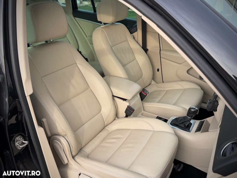 Volkswagen Tiguan 2.0 TDI DPF 4Motion BlueMotion Technology DSG Exclusive - 27