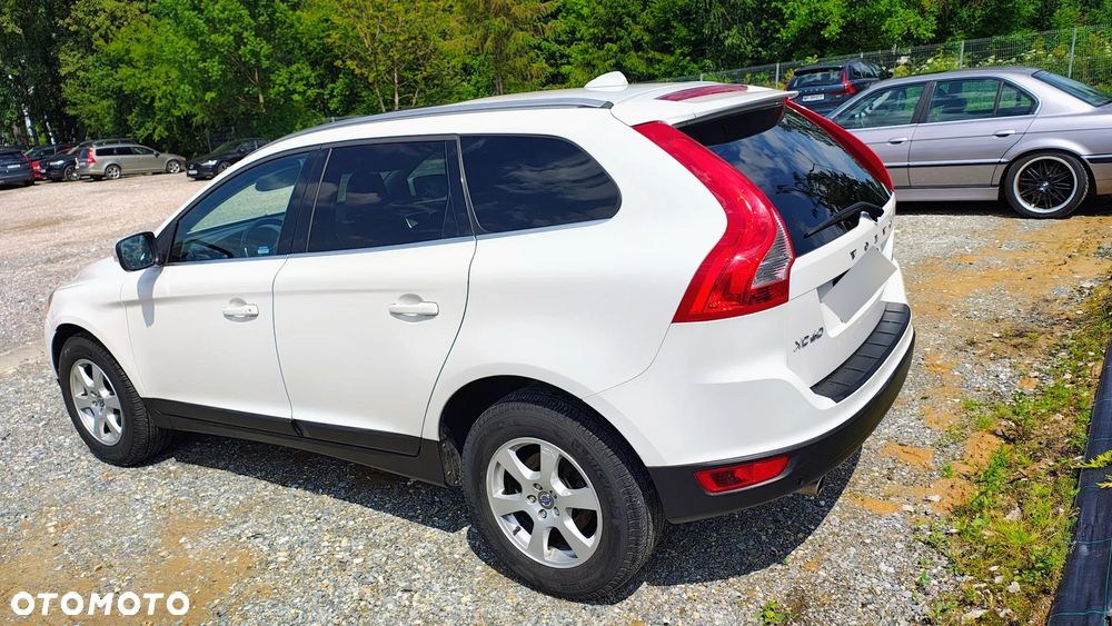 Volvo XC 60 D5 AWD Momentum - 27