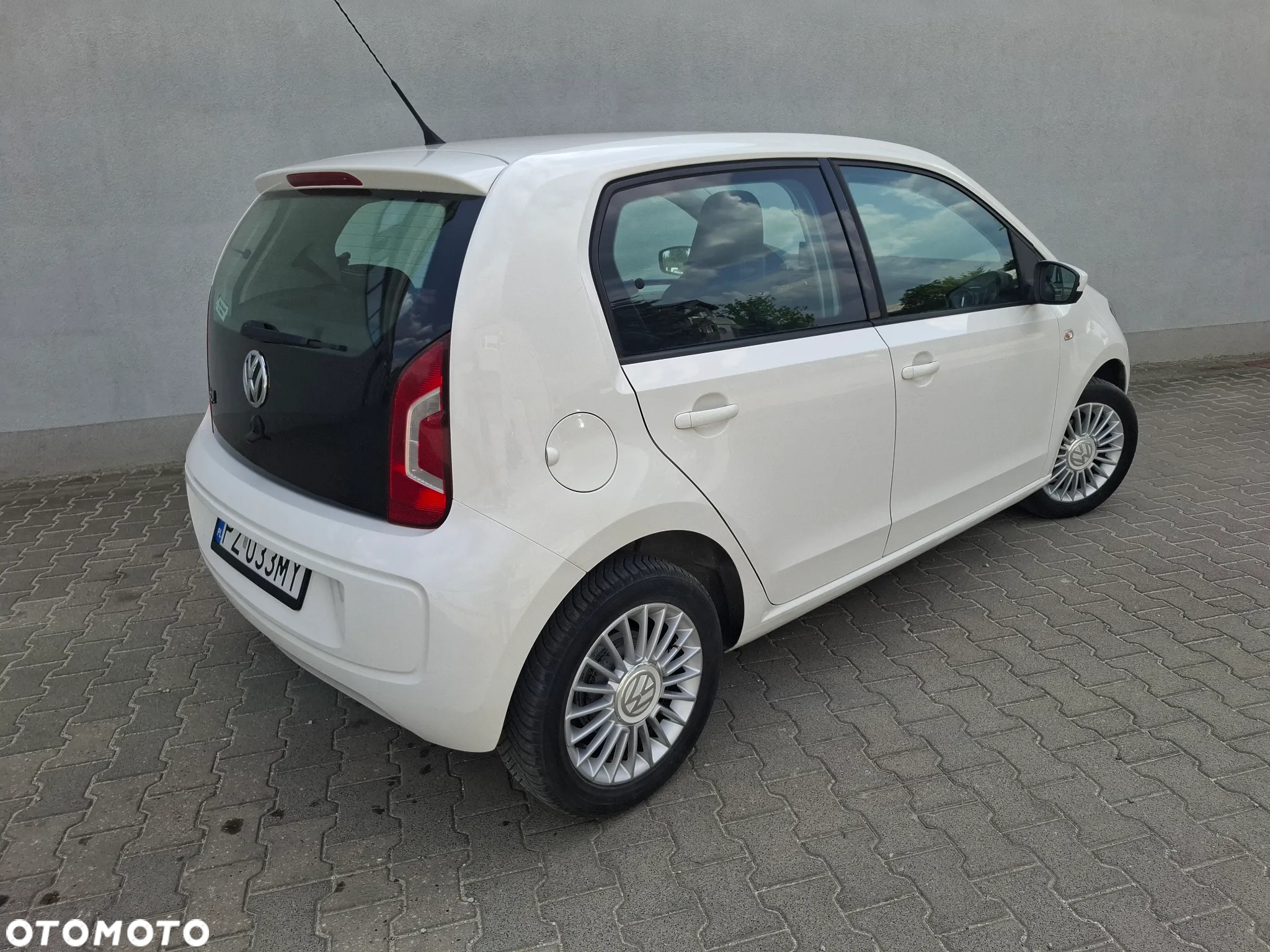 Volkswagen up! 1.0 high EU6 - 2