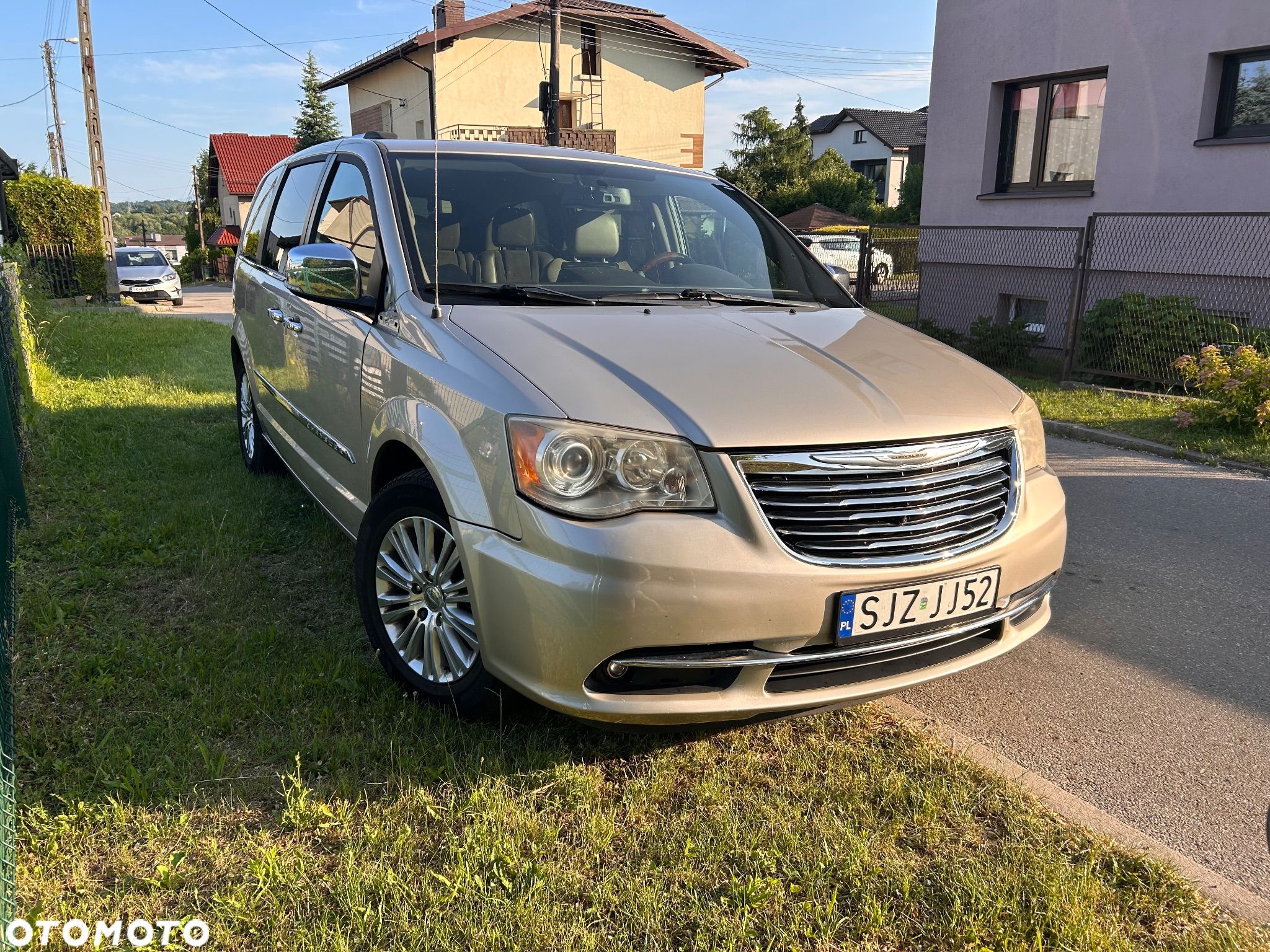 Chrysler Town & Country 3.6 Limited - 1