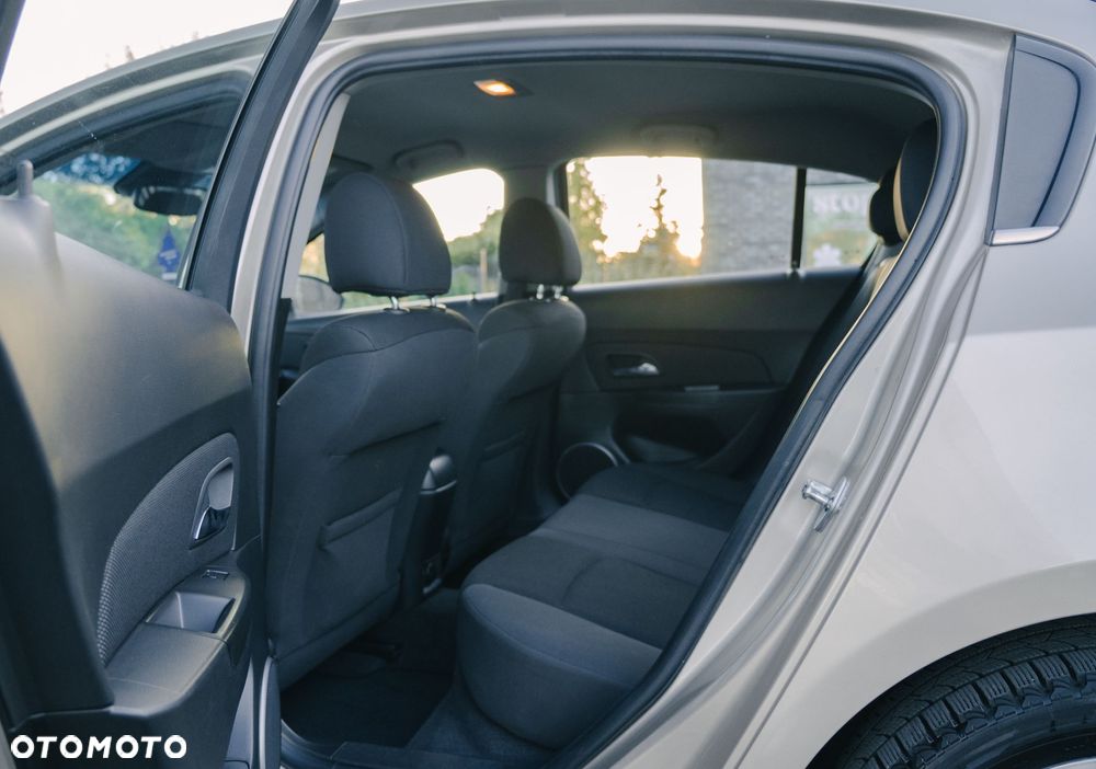 Chevrolet Cruze 1.6 LT - 7