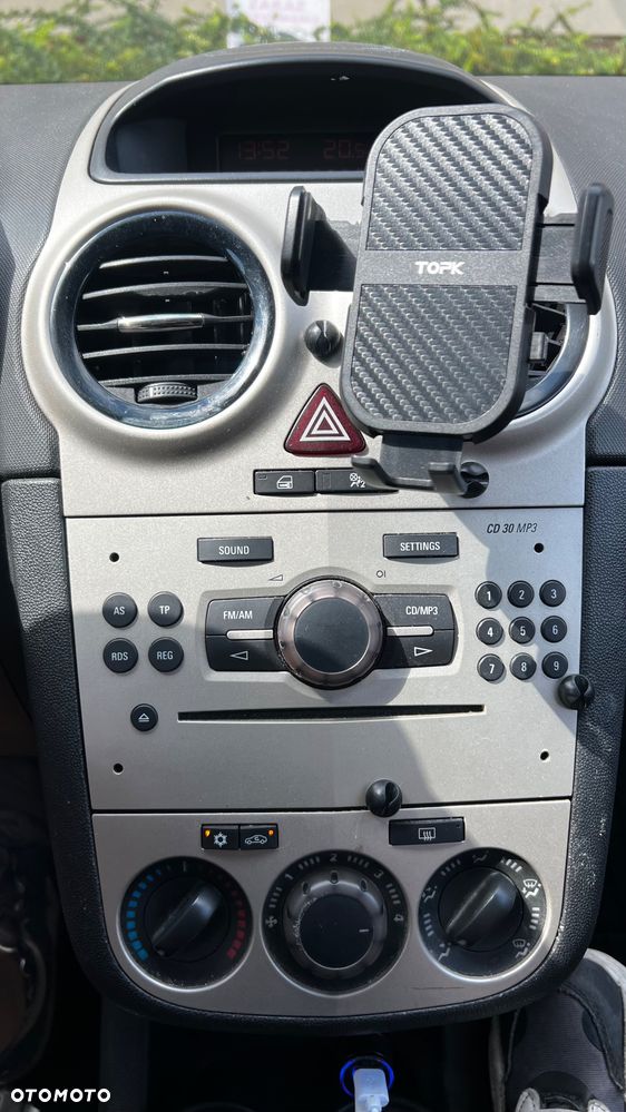 Opel Corsa - 8