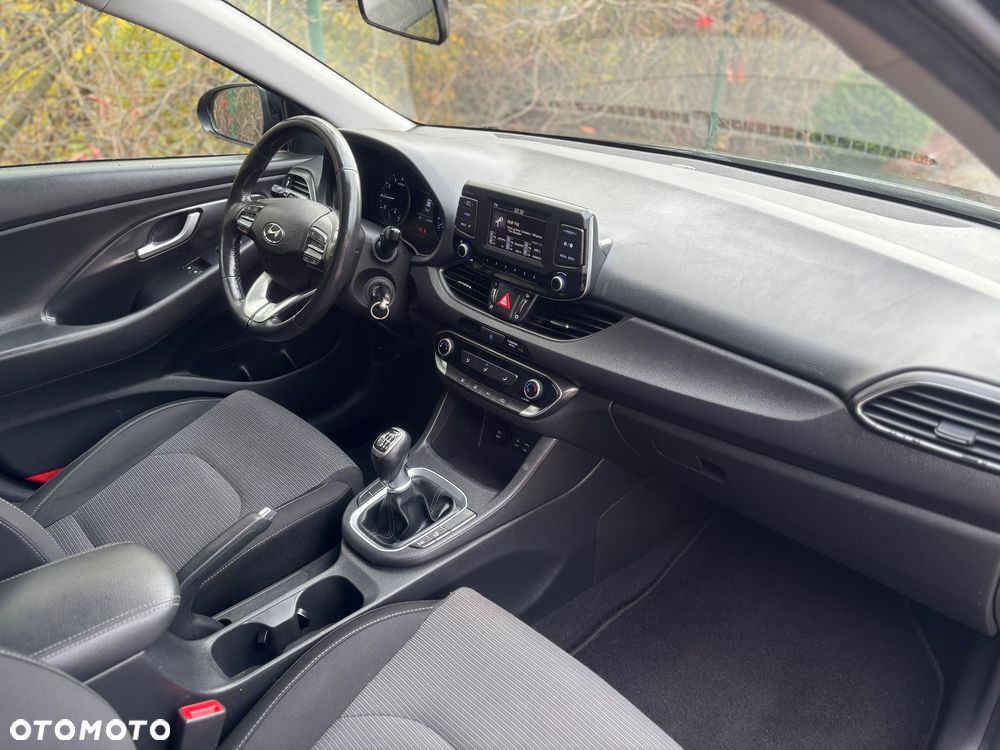 Hyundai i30 1.4 Intro Edition - 27