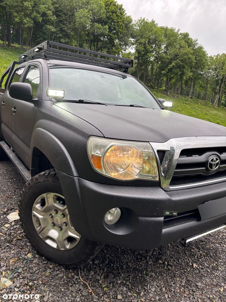 Toyota Tacoma - 8