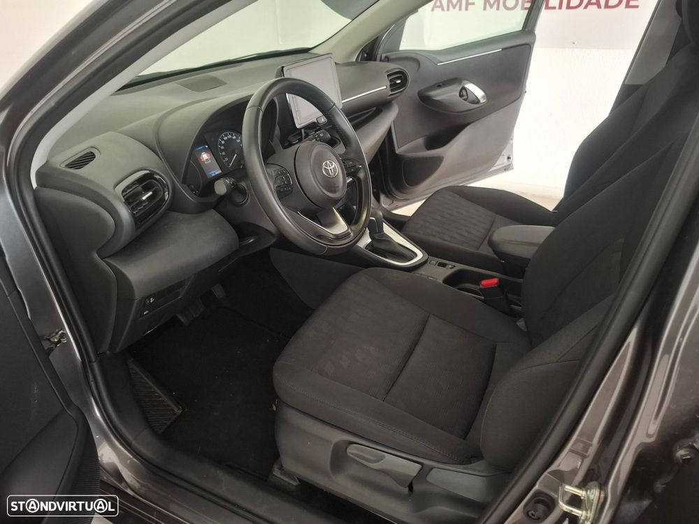 Toyota Yaris 1.5 HDF Comfort Plus - 8