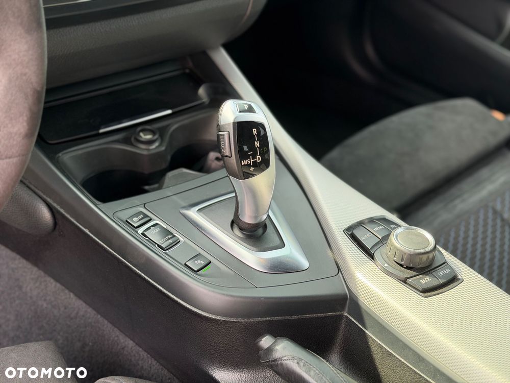 BMW Seria 1 125d Sport-Aut Sport Line - 25