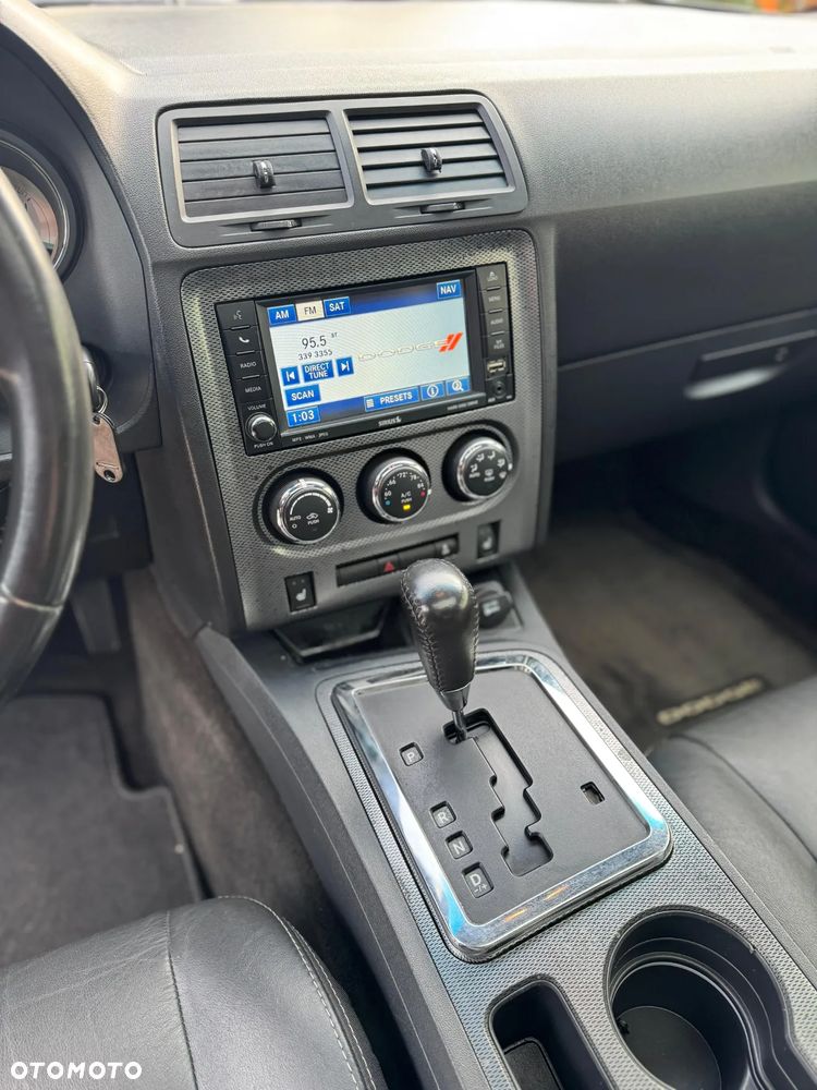 Dodge Challenger 5.7 R/T - 8