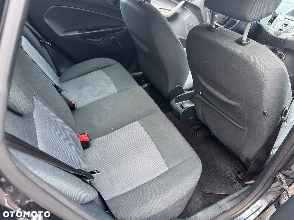 Ford Fiesta - 8