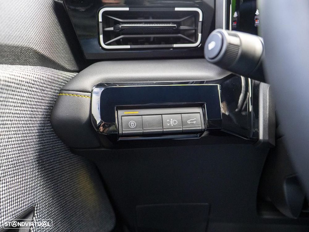 Renault 4 E-Tech 52 kWh Iconic Autonomia Conforto - 39