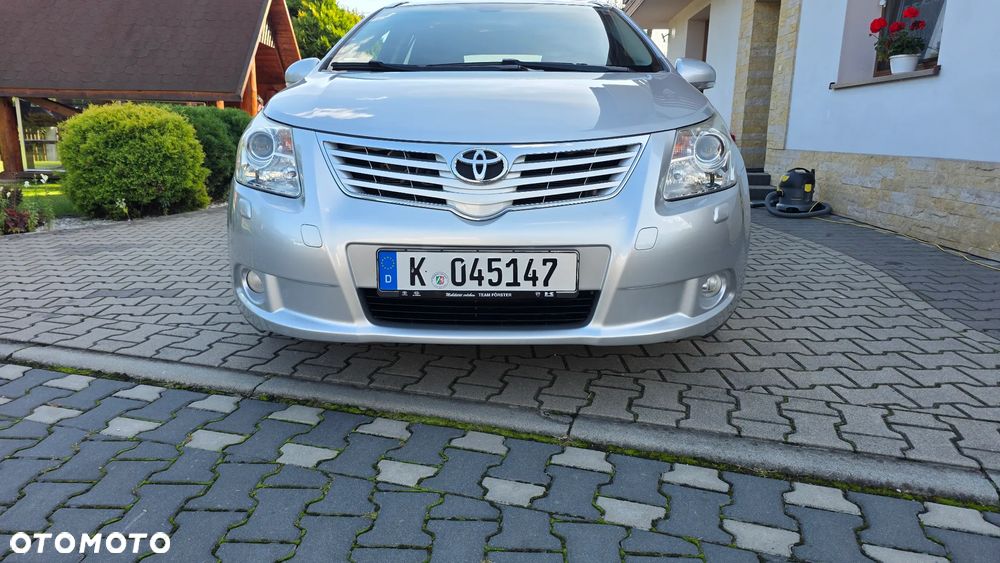 Toyota Avensis 2.0 Executive - 3