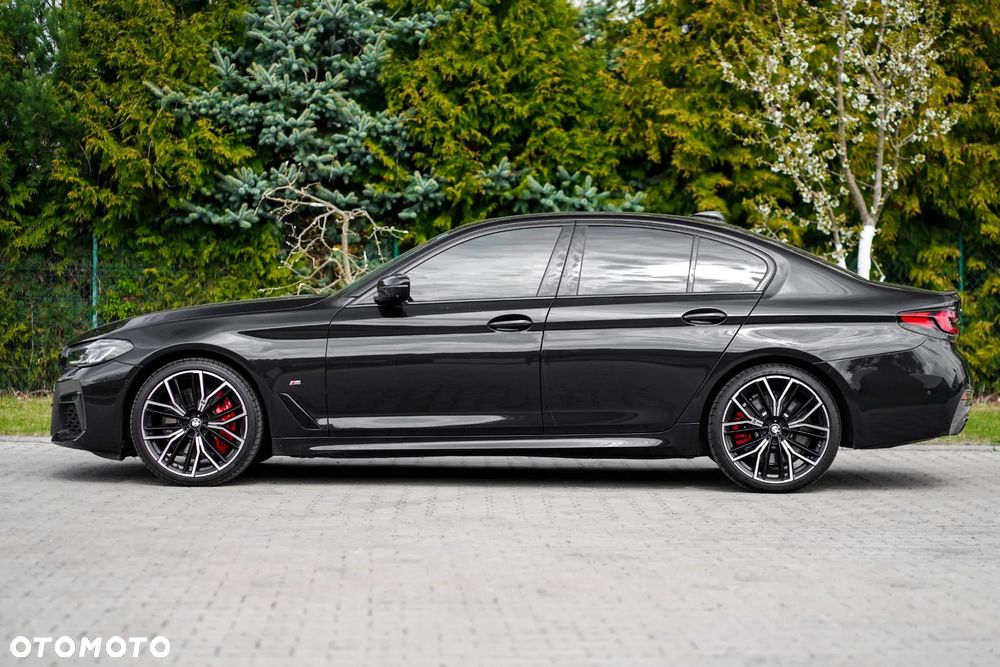 BMW Seria 5 540d xDrive mHEV M Sport sport - 2