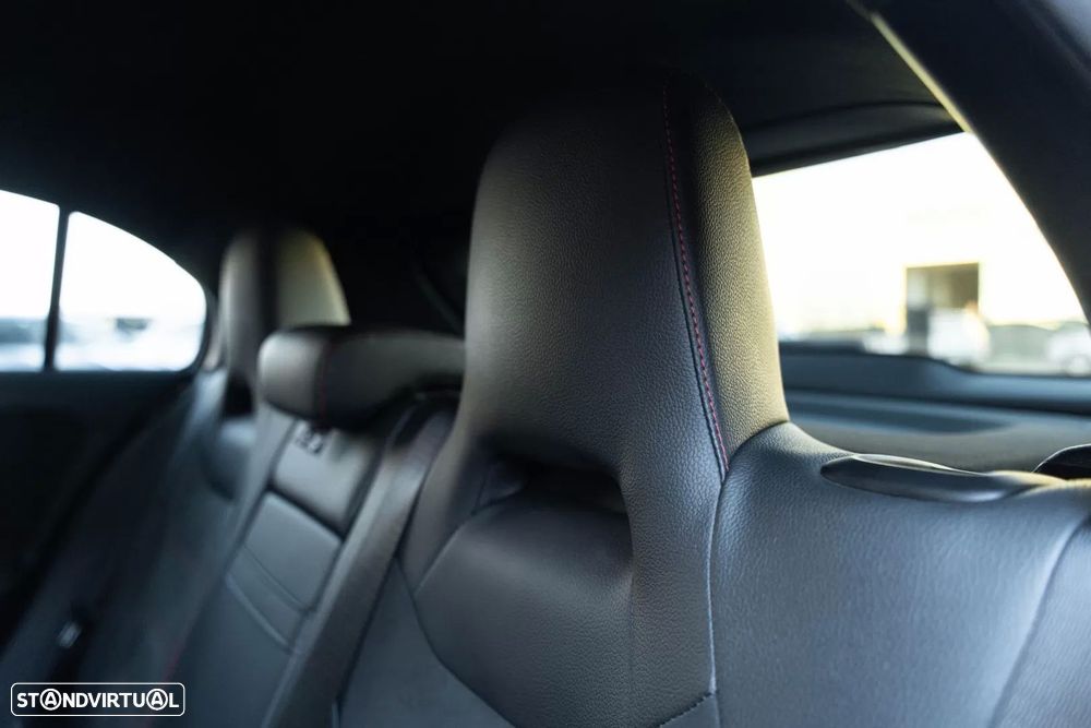 Mercedes-Benz A 250 e AMG Line - 12