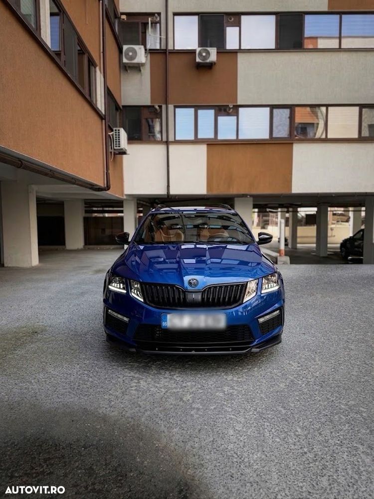 Skoda Octavia 2.0 TDI DSG RS - 1