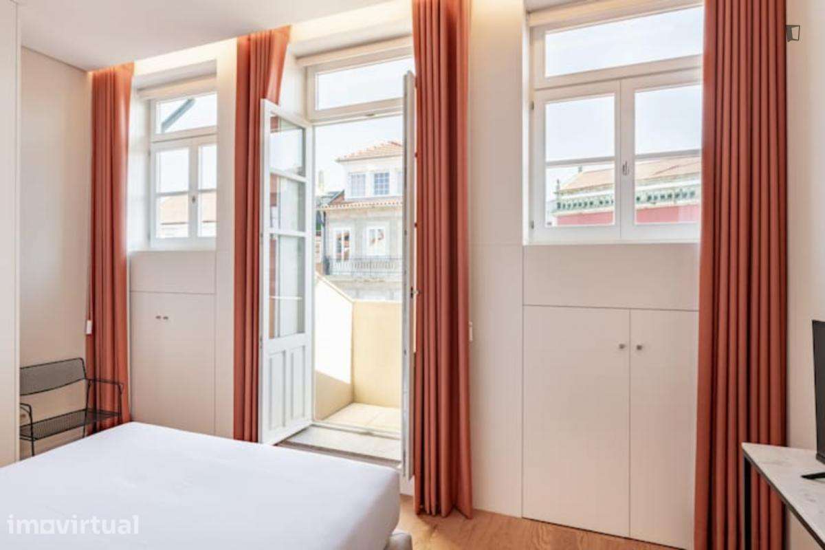 Apartamento com 1 quartos - localizado em Santo Ildefonso Porto - Grande imagem: 2/21