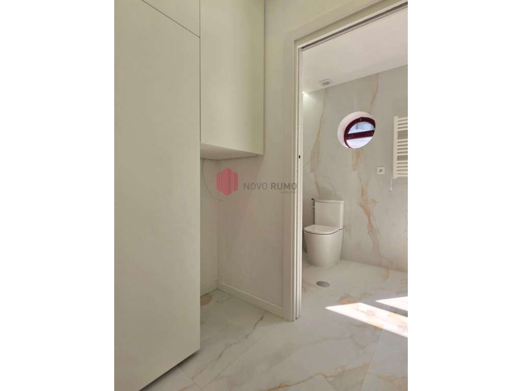 Apartamento T2 Totalmente Remodelado no Centro da Maia - Junto ao M... - Grande imagem: 3/20